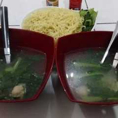 A picture of Mie Bakso.