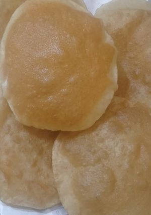 A picture of Aata Poori.