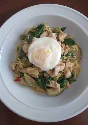 รูปของ เขียวหวานอกไก่สปาเก็ตตี้(เส้นบุก)
