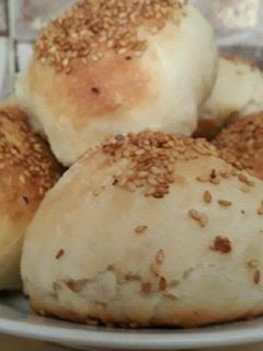 صورة لوصفة معجنات بحشوة الجبنة والعجوة