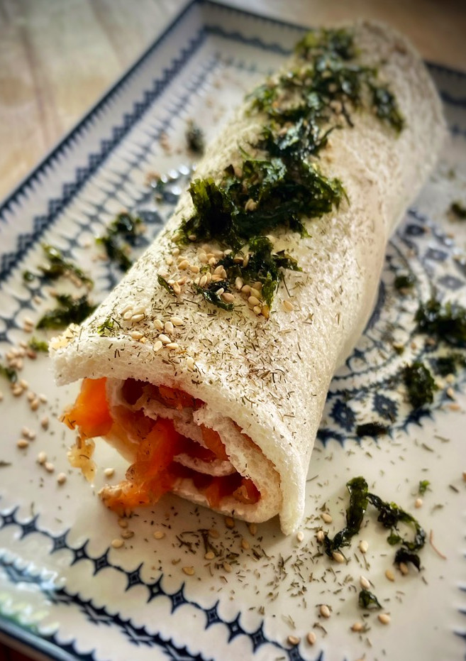 Una foto de Rollito de salmón marinado