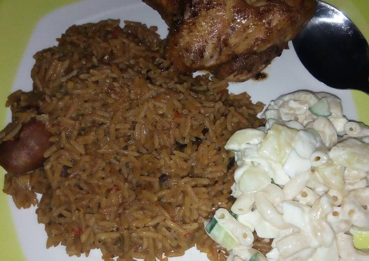 Recipe of Quick Brown rice with grilled chicken served with macaroni &amp; potatoes