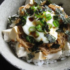 A picture of Tofu & ‘Nametake’ Enoki Rice Bowl.