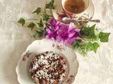 Crostatine alle pesche con frolla alle mandorle e carrube