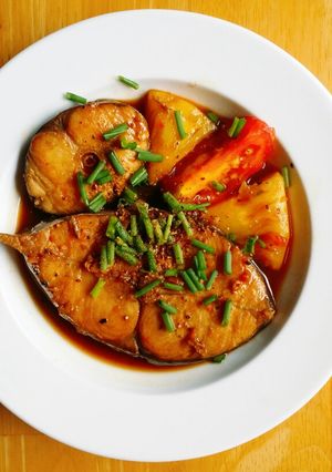 Hình của món Cá thu kho khóm.
