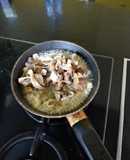 Thịt heo xào nấm đông cô