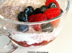 Una foto de Budín de chía con frambuesa keto