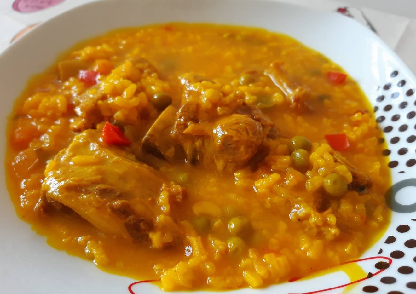 Arroz caldoso con costillas y verduras