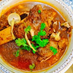 A picture of Beef Paya.