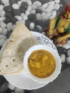 ચીઝ પનીર બટર મસાલા (Cheese Paneer Butter Masala Recipe In Gujarati) રેસીપી મુખ્ય ફોટો