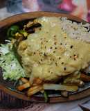 Veg Sizzler with Yellow garlic sauce