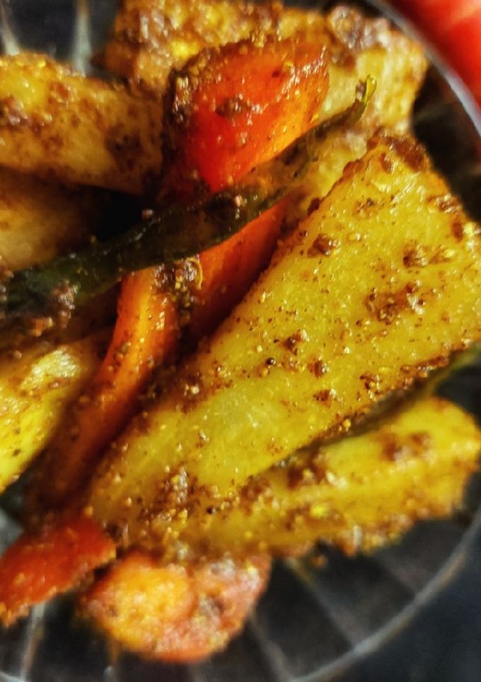 इंस्टेंट मूली गाजर का आचार (instant mooli gajar ka achar recipe in Hindi) रेसिपी मुख्य फोटो