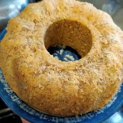 A picture of Steam bananas 🍌🍌 cake.