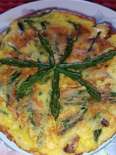 Foto di Frittata con asparagi selvatici