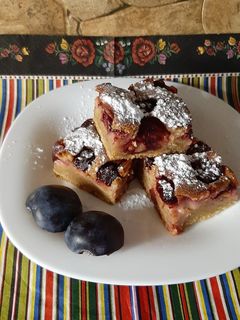 Bögrés szilvás pite recept fotója