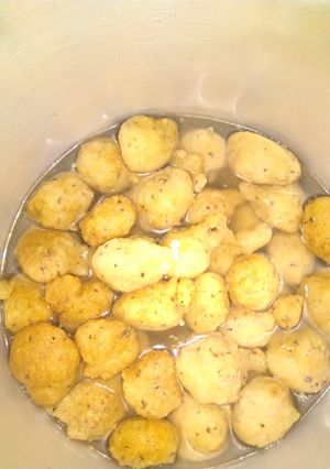 A picture of Dahi bade.