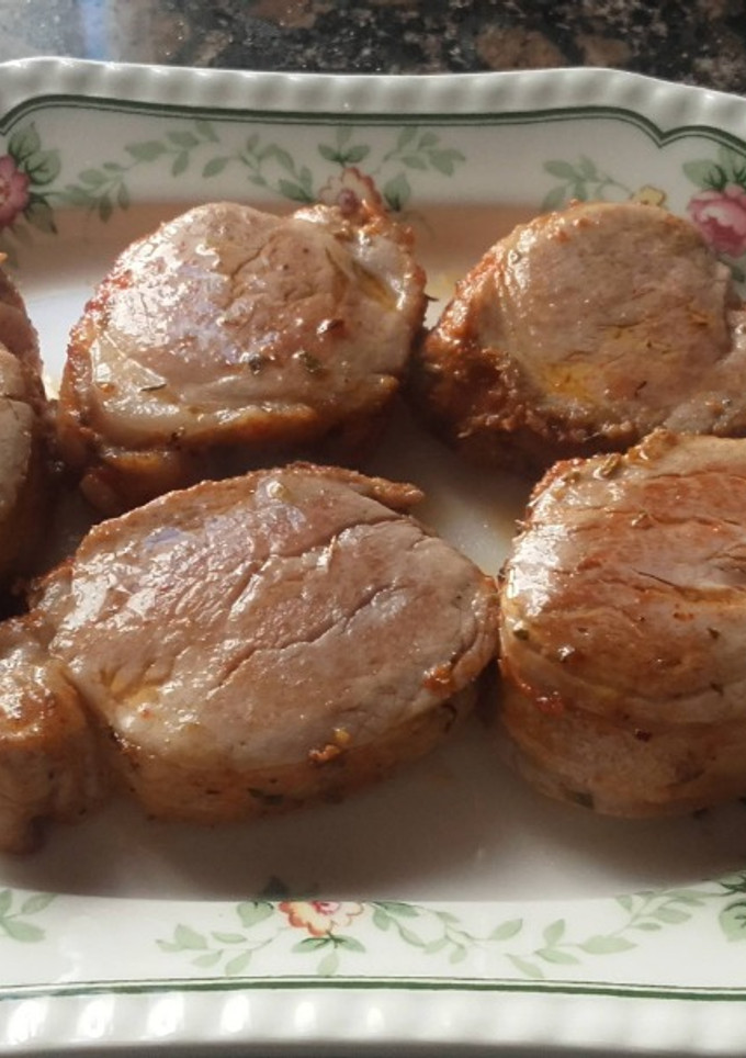 Una foto de Medallones de solomillo ibérico en adobo