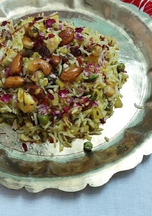 নবরত্ন পোলাও(Navaratna Pulao Recipe In Bengali) রেসিপির প্রধান ছবি