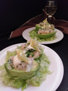 Una foto de Palta rellena con camarones
