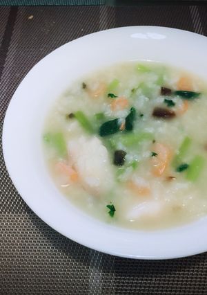 皮蛋海鮮粥 的食譜成品照片