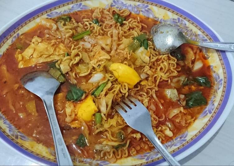 Resep Mie tek tek pedas Anti Gagal