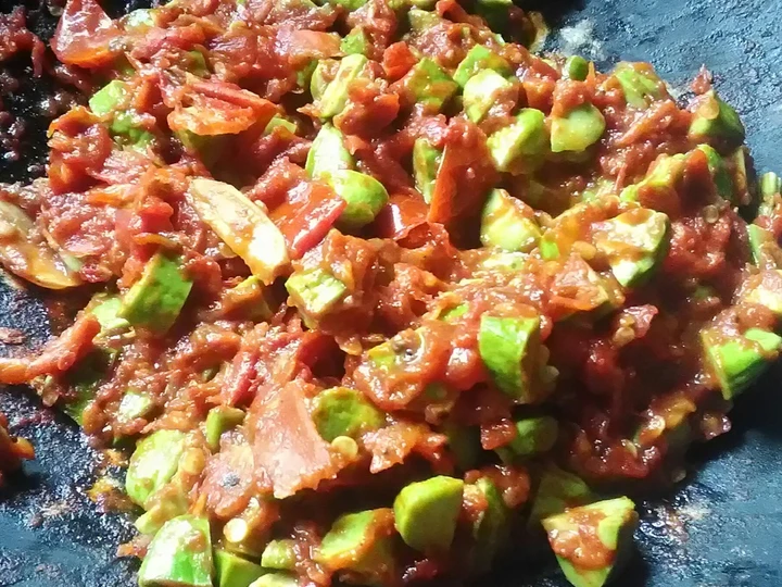 Easy Steps to Make Recipes Sambal Petai the Delicious Delicious.