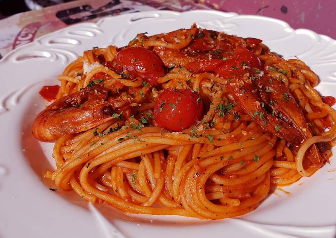 Recipe of Ultimate Cherry tomato and shrimp pasta
