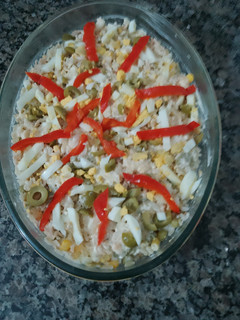 Una foto de Arroz integral con atún