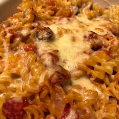 Easy Peasy Cheesy Fusilli - Pasta Bake with Sausage A picture of Easy Peasy Cheesy Fusilli - Pasta Bake with Sausage.