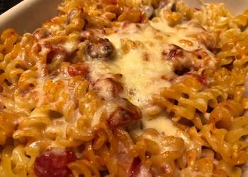 How to Cook Appetizing Easy Peasy Cheesy Fusilli  Pasta Bake with Sausage