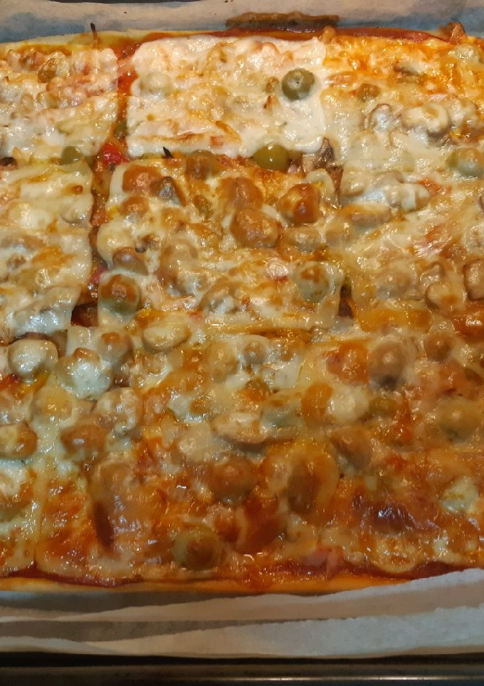 Una foto de Pizza mediterránea murciana