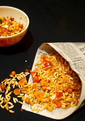 જાલમુરી (Jhalmuri Recipe In Gujarati) રેસીપી મુખ્ય ફોટો