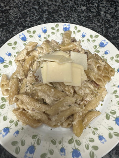 Una foto de 622. Macarrones con salsa de nueces y dátiles (principal pasta)