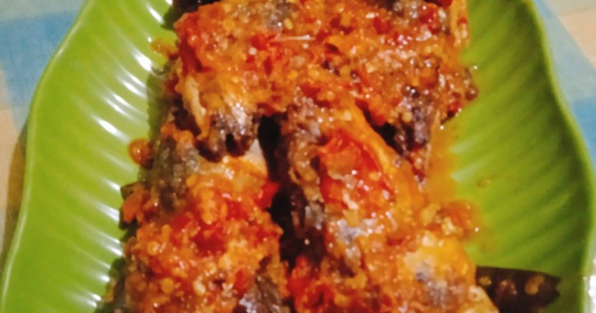 Resep Ikan Bumbu Merah Oleh Dyah Wahyu Sulistisni Cookpad