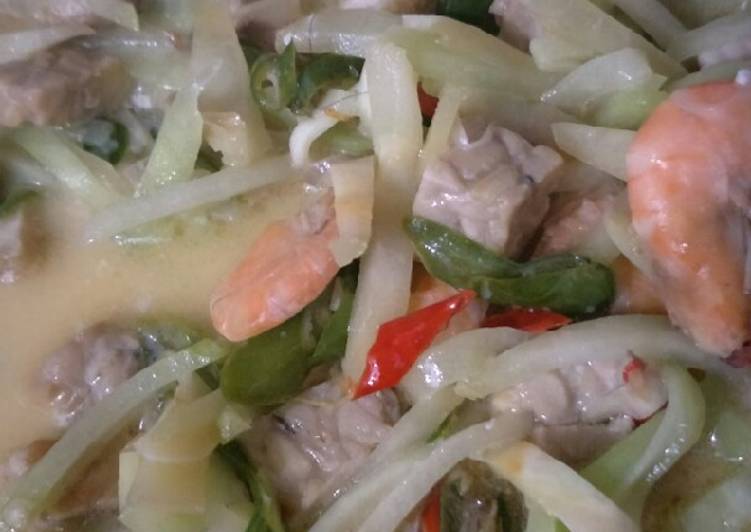 Sambal goreng udang labu siam