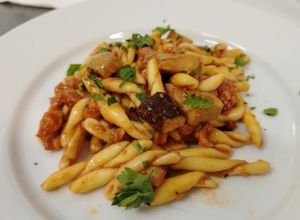 Foto di Trofie Fresche con Salsiccia e Funghi Porcini