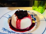พานาคอตต้าน้ำเต้าหู้ผสมกรีกโยเกิร์ต ราดแยมมัลเบอร์รี่🍮🫘🍓