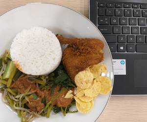 Masakan Populer Pecel Sayur Nikmat Lezat Masakan Populer Pecel Sayur Nikmat Lezat