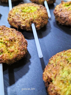 Una foto de Piruletas de brócoli sabor Cookpad en airfryer