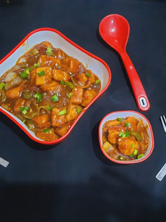 ड्राई चिल्ली पनीर (dry chilli paneer recipe in Hindi) रेसिपी मुख्य फोटो