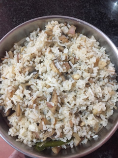 மஸ்ரூம் பிரைட் ரைஷ் 🍄🍄🍄🍄🍄 (Mushroom fried rice recipe in tamil) செய்முறை முக்கிய புகைப்படம்