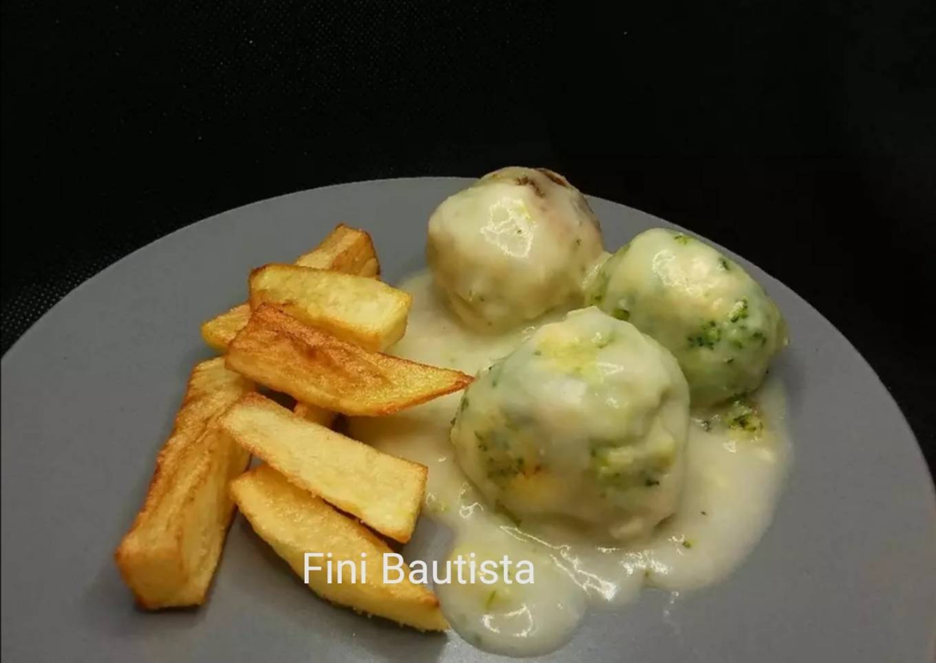 Albóndigas de pollo y brócoli