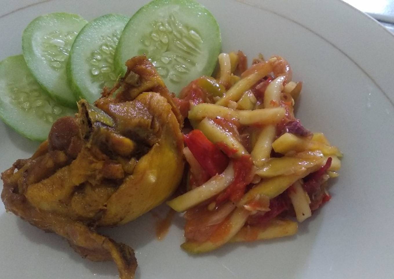 Ayam goreng sambal mangga muda