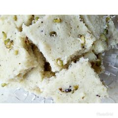 A picture of Suji -sprouts dhokla.