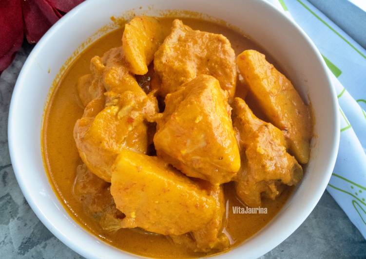 Gulai Ayam Khas Minang foto resep utama