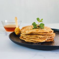 Banana oats pancake A picture of Banana oats pancake.