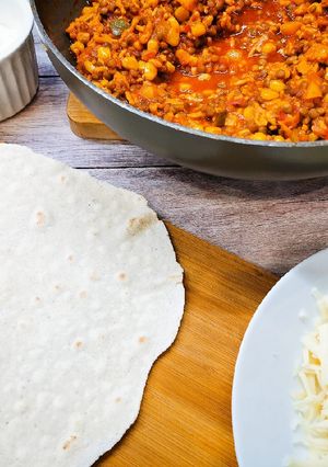 Chili con lencsével töltött burrito recept fotója