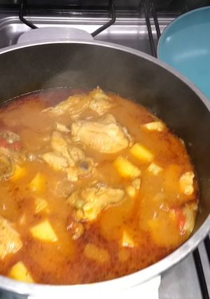Una foto de Pollo en estofado