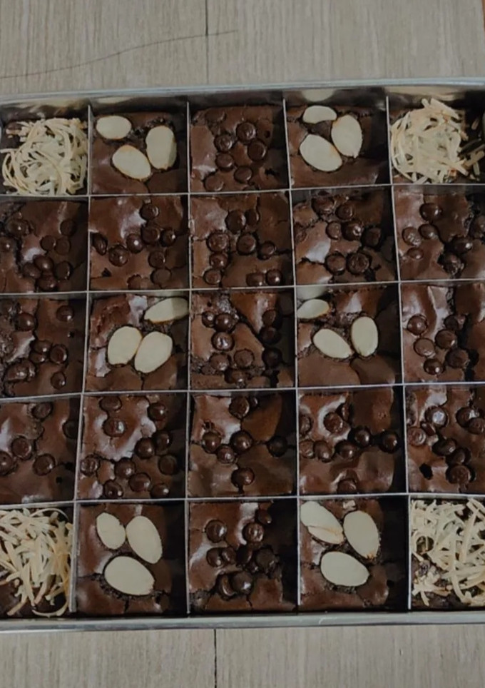 Foto resep Brownies Panggang Fudgy Shiny Crust