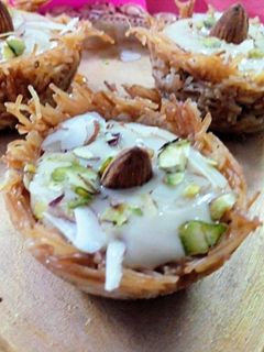રબડી વર્મીસેલી દિયા (Rabdi Vermicelli Diya Recipe In Gujarati) રેસીપી મુખ્ય ફોટો